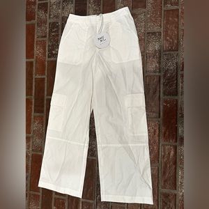 Brand New Princess Polly Luna Mid Rise Cargo Pant Off White
US 4